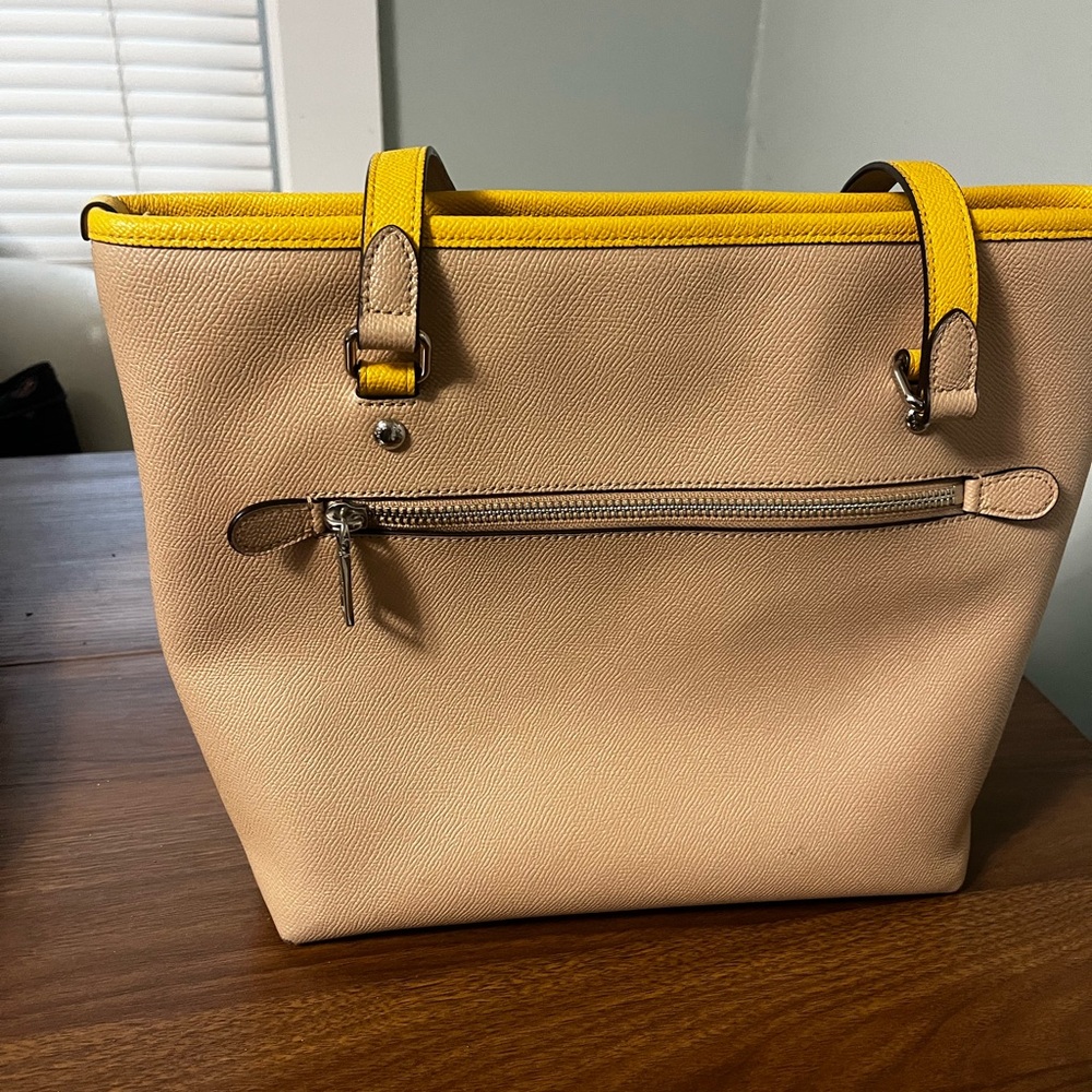 Coach Beige and Yellow Tote Bag - Picture 3 of 4